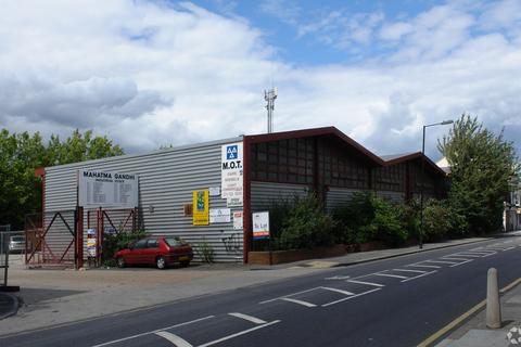 Warehouse to rent, Milkwood Rd London SE24 0JF