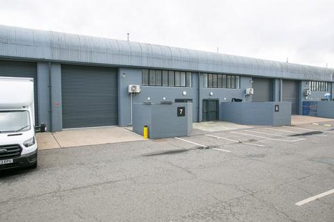 Distribution warehouse to rent, Landmann Way London SE14 5RS