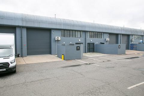 Distribution warehouse to rent, Landmann Way London SE14 5RS