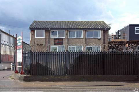 Warehouse to rent, 87 Beddington Ln Croydon CR0 4TD