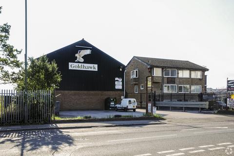 Warehouse to rent, 87 Beddington Ln Croydon CR0 4TD