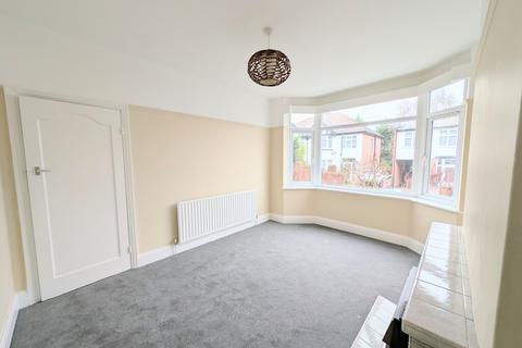 3 bedroom semi-detached house to rent, Exton Road, Nottingham, NG5 1HA