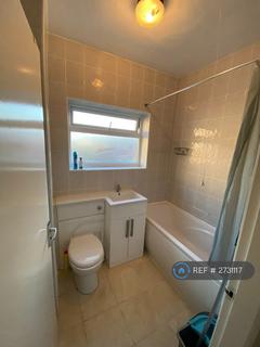 3 bedroom flat to rent, Doncaster Road, Newcastle Upon Tyne, NE2