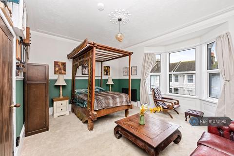 1 bedroom flat to rent, Queens Park Road, Brighton, BN2