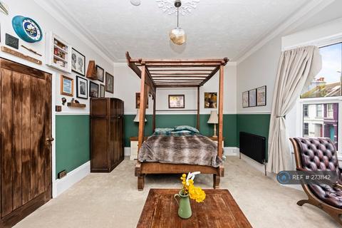 1 bedroom flat to rent, Queens Park Road, Brighton, BN2