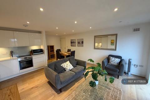 undefined, Kings Avenue, London, SW4