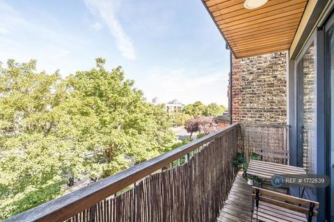 undefined, Kings Avenue, London, SW4