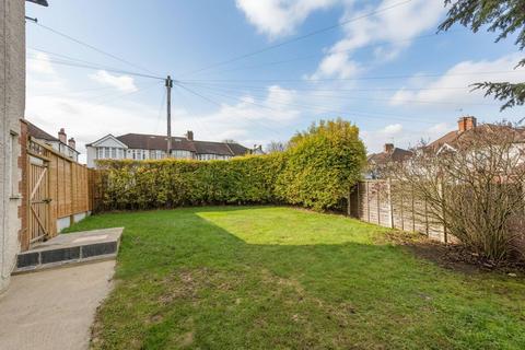 4 bedroom end of terrace house to rent, Colin Crescent, Colindale, London, NW9