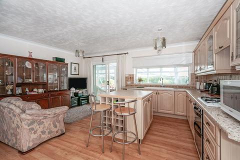 4 bedroom detached house for sale, Ashgate Road, Willerby HU10