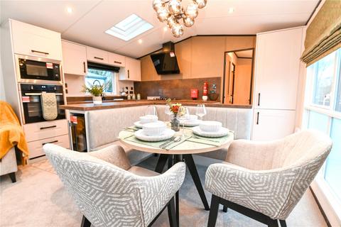 2 bedroom park home for sale, Chewton Bunny, Hoburne Naish Holiday Park, Barton On Sea, Hampshire, BH25