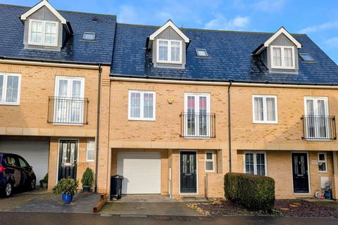 3 bedroom terraced house to rent, Stanstead Road, Halstead CO9