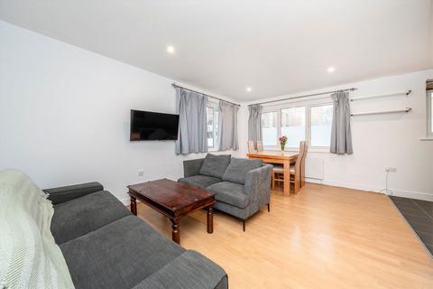 2 bedroom flat for sale, Morton Close, London E1