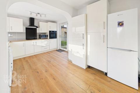 3 bedroom detached bungalow for sale, Elms Close, Earsham, Bungay
