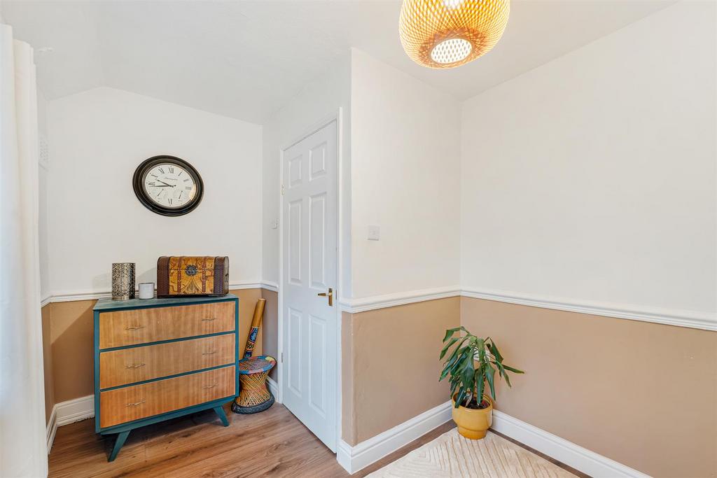 118 Coronation Drive bedroom 3.jpg