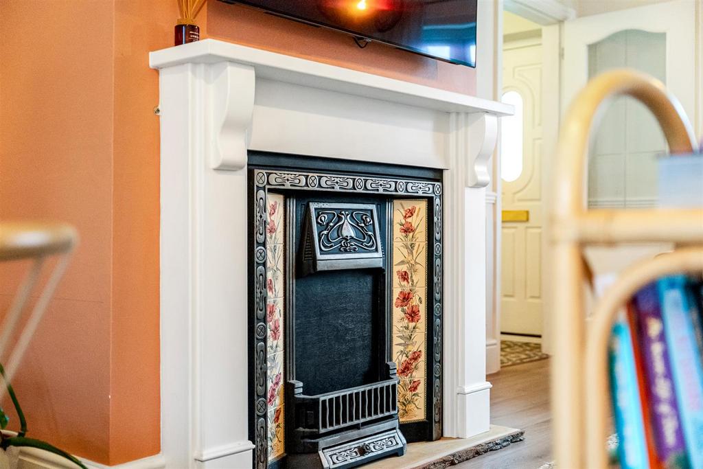 118 Coronation Drive fireplace.jpg