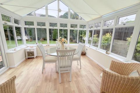 2 bedroom detached bungalow for sale, Crossmead Avenue, New Milton, Hampshire. BH25 6NF