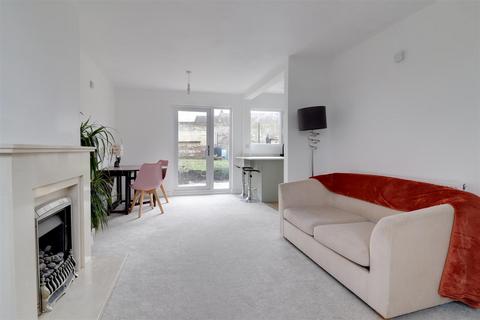 3 bedroom terraced house for sale, Abbots Way, Stonehouse