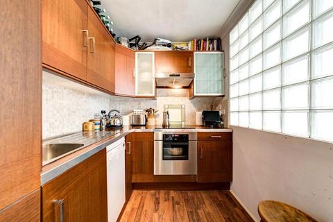 1 bedroom flat to rent, St. Georges Square, London SW1V