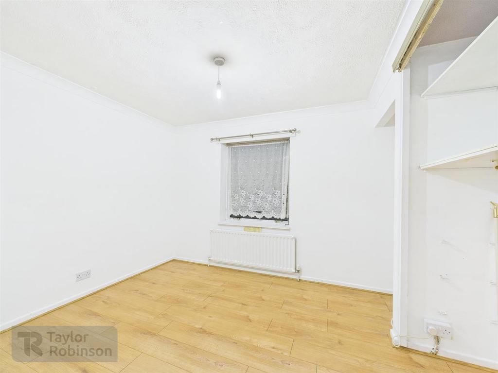 CAM02600 G0-PR0612-STILL004.jpg