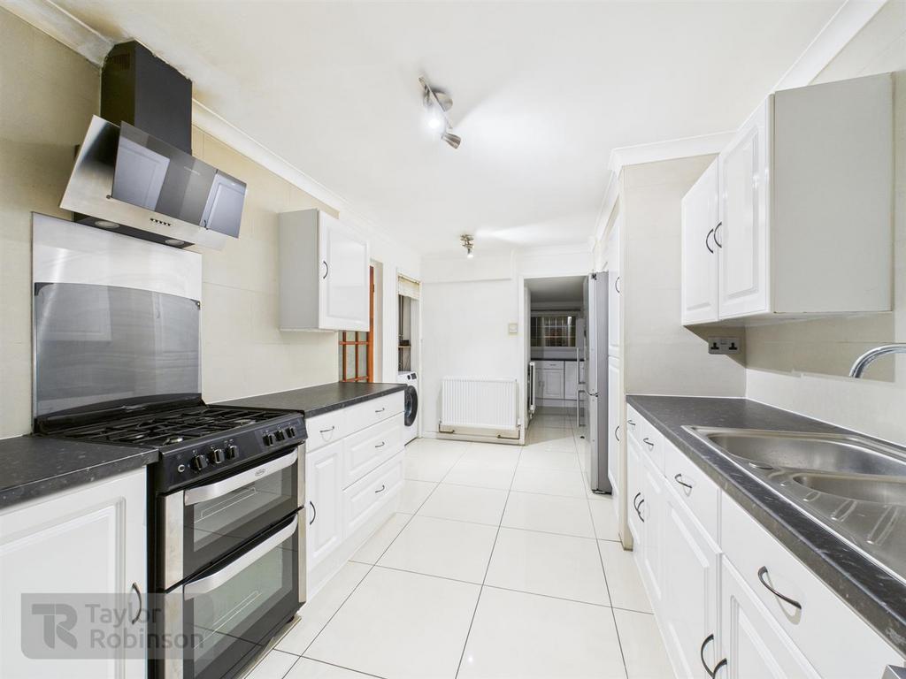 CAM02600 G0-PR0612-STILL010.jpg