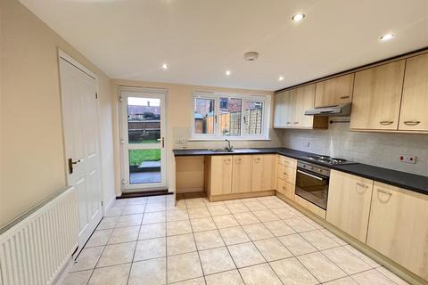 4 bedroom townhouse to rent, Leiston