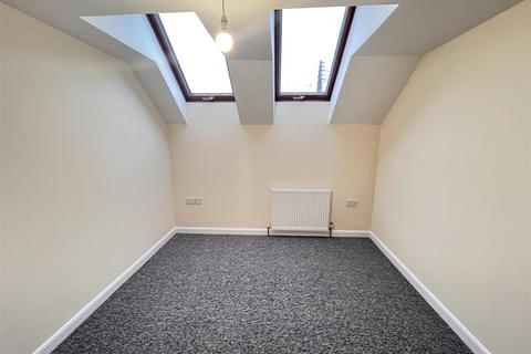 4 bedroom townhouse to rent, Leiston