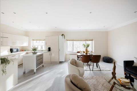 3 bedroom flat for sale, Belsize Square, Belsize Park, London, NW3