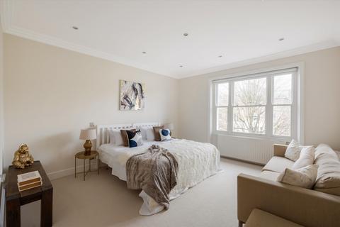 3 bedroom flat for sale, Belsize Square, Belsize Park, London, NW3