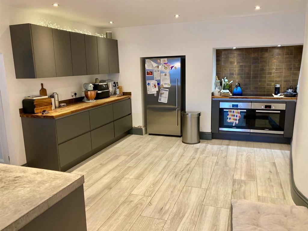 Kitchen Space.jpg