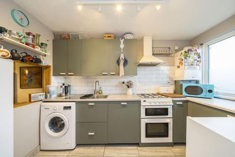 2 bedroom maisonette for sale, Lancey Close, Charlton, London, SE7