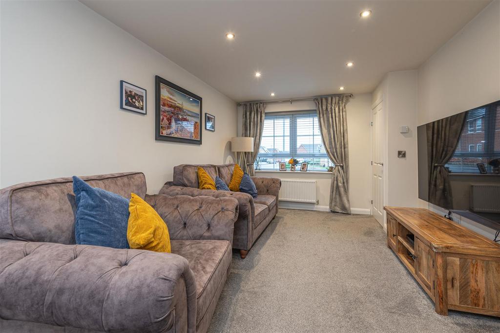 21 - 6 Millers Grove S75 1 FW.jpg
