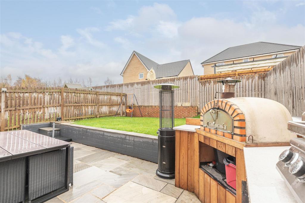 08 - 6 Millers Grove S75 1 FW.jpg