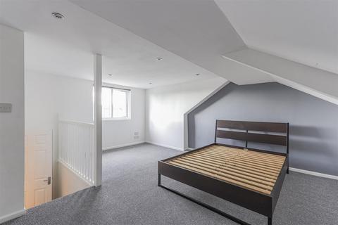 4 bedroom terraced house for sale, Comet Street, Cardiff CF24