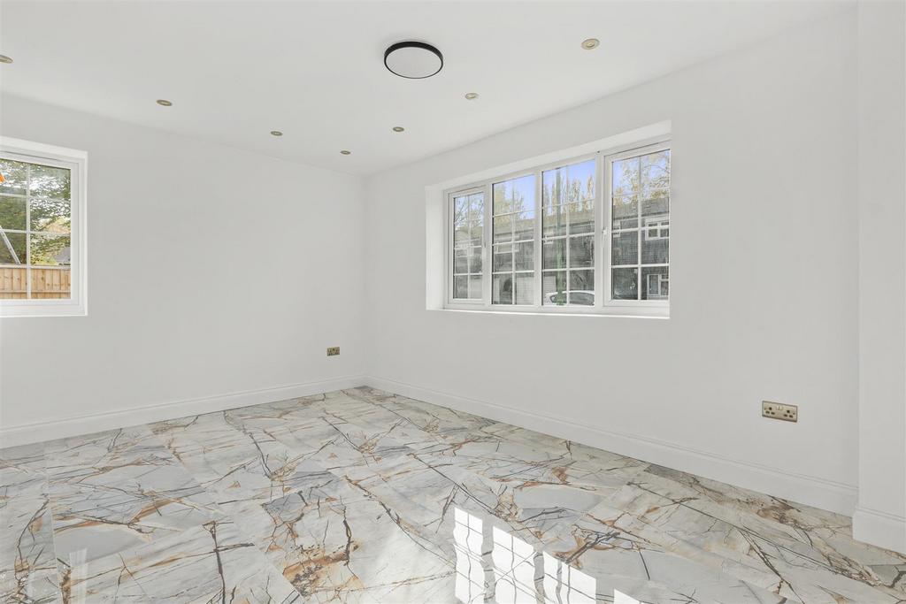 Acme House, Wooburn Moor, HP10 0 NH-6.jpg