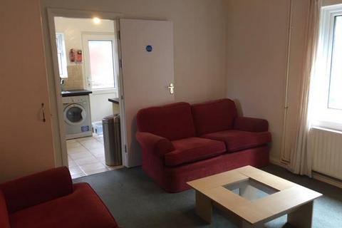 4 bedroom semi-detached house to rent, Manton Road, Brighton