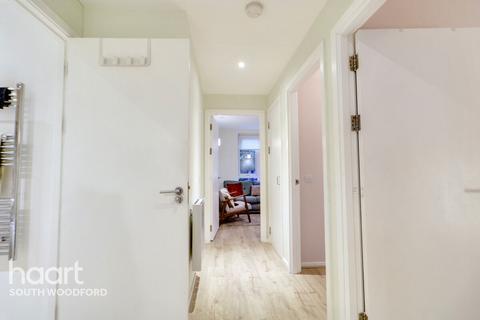 2 bedroom flat for sale, Eaton Court, South Woodford