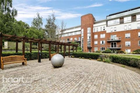 2 bedroom flat for sale, Eaton Court, South Woodford