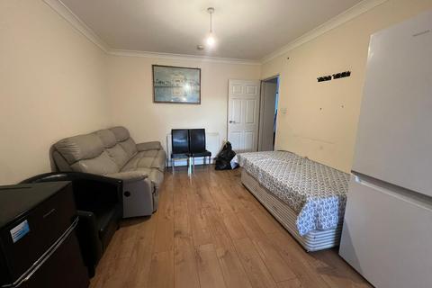 undefined, The Crossways, HOUNSLOW TW5