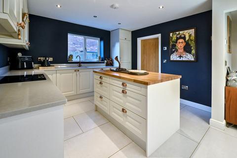 3 bedroom semi-detached house for sale, Elms View, Ashbourne, DE6