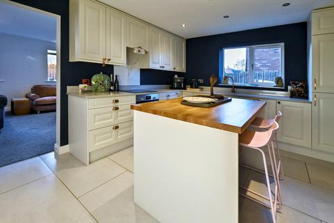 3 bedroom semi-detached house for sale, Elms View, Ashbourne, DE6