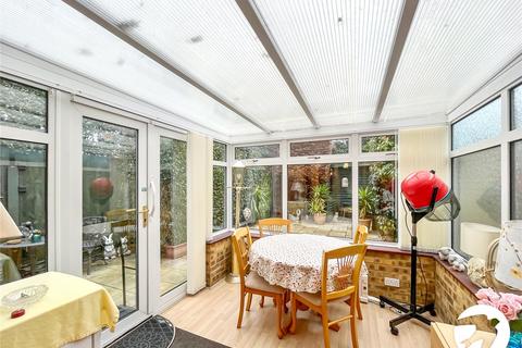 2 bedroom semi-detached house for sale, Vectis Drive, Sittingbourne, Kent, ME10