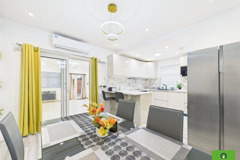 undefined, Dymoke Road, Hornchurch RM11