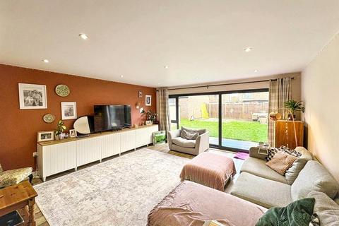 4 bedroom semi-detached house for sale, Tambora Square, Eastbourne