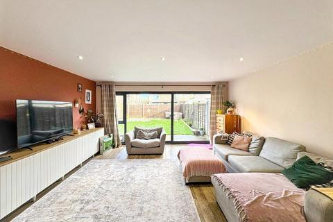 4 bedroom semi-detached house for sale, Tambora Square, Eastbourne