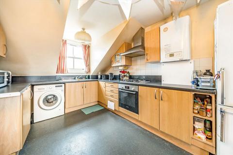 3 bedroom flat to rent, Gaisford Street, London NW5