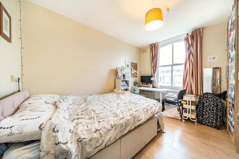 3 bedroom flat to rent, Gaisford Street, London NW5