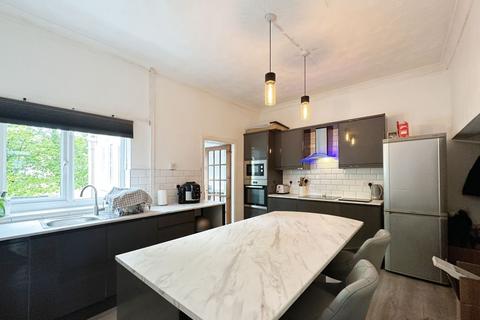 3 bedroom terraced house to rent - Isherwood Street, Ewood, Blackburn