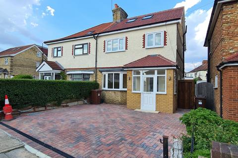 4 bedroom semi-detached house to rent - Spring Grove Road, Hounslow, TW3