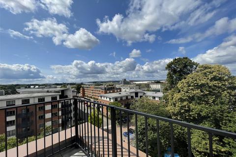 undefined, Farnborough Road, Hampshire GU14