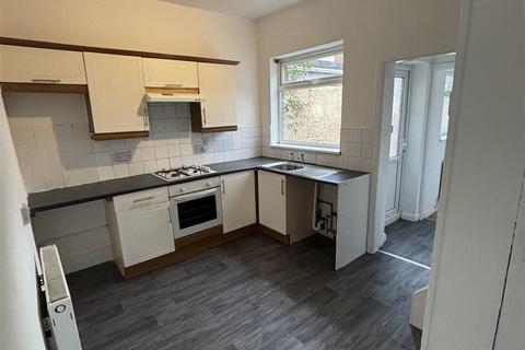 2 bedroom house for sale, Belmont Street, Hull